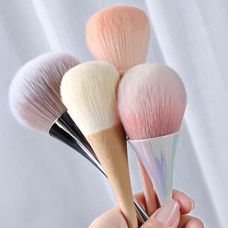 Blush Brush Kabuki - Pędzel do czyszczenia paznokci Pędzel do